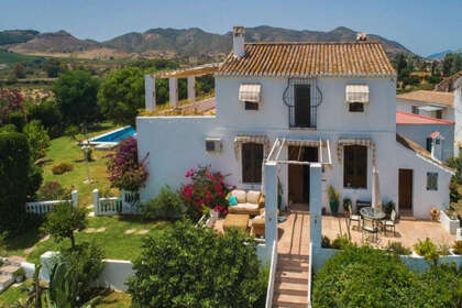 Ranch for sale in Alhaurín de la Torre, Málaga. 