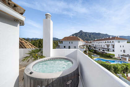 Penthouse for sale in Puerto Banús, Marbella, Málaga. 