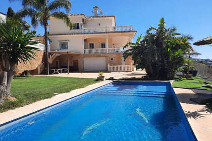 Cluster house for sale in Mijas Golf, Málaga. 