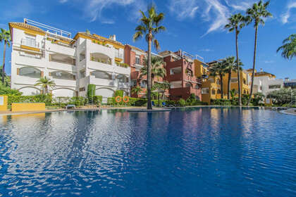 Penthouse for sale in Puerto Banús, Marbella, Málaga. 