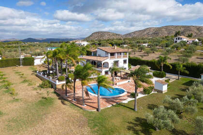 Ranch for sale in Alhaurín el Grande, Málaga. 