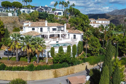 联排别墅 出售 进入 Benahavís, Málaga. 