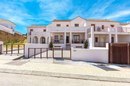 House for sale in Casares, Málaga. 