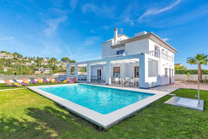 Cluster house for sale in La Sierrezuela, Mijas, Málaga. 