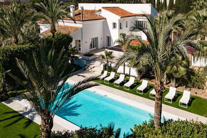 Cluster house for sale in Hacienda Las Chapas, Marbella, Málaga. 