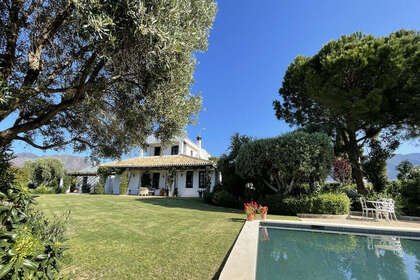 Таунхаус Продажа в Cala Del Moral, La, Málaga. 
