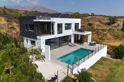 Cluster house for sale in La Cala Golf, Mijas, Málaga. 