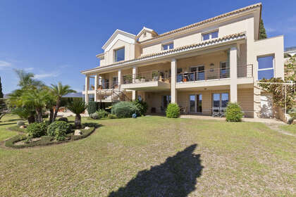 Cluster house for sale in Mijas Golf, Málaga. 