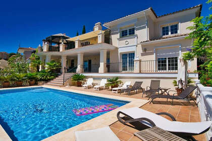 Cluster house for sale in Elviria, Marbella, Málaga. 