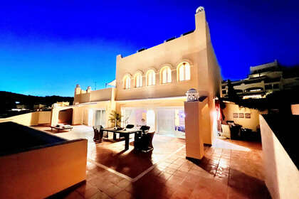 Penthouse for sale in Elviria, Marbella, Málaga. 