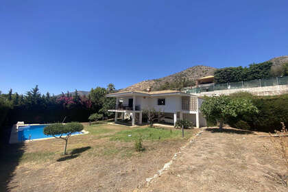 Cluster house for sale in Capellania, Alhaurín de la Torre, Málaga. 