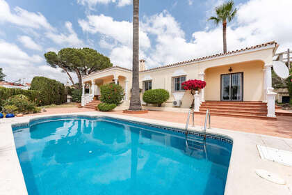 Cluster house for sale in Elviria, Marbella, Málaga. 