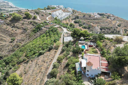 Cluster house for sale in Nerja, Málaga. 