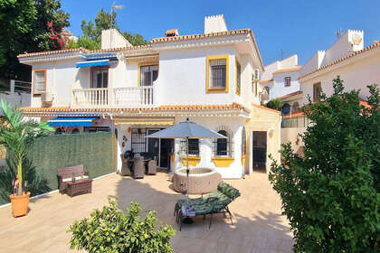 House for sale in Las Lagunas, Fuengirola, Málaga. 