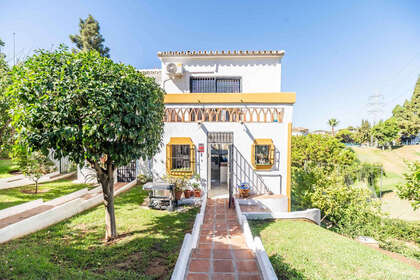 House for sale in Calahonda, Mijas, Málaga. 