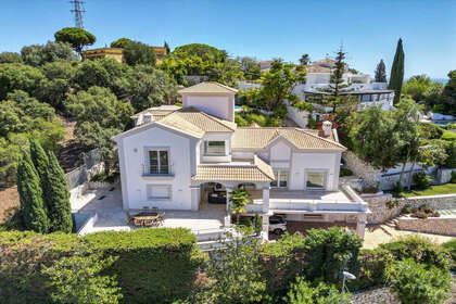 Cluster house for sale in Elviria, Marbella, Málaga. 