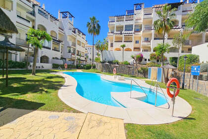 Apartment for sale in San luis de sabinillas, Málaga. 