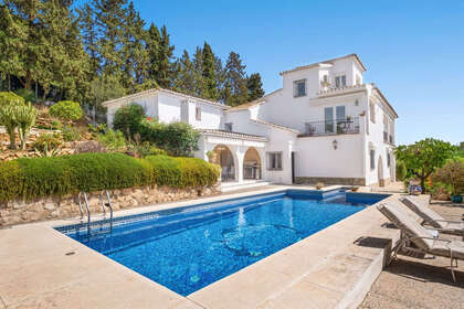 Cluster house for sale in La Sierrezuela, Mijas, Málaga. 