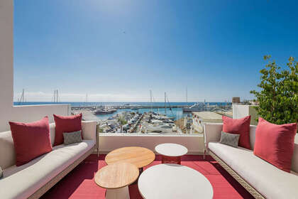 Penthouse for sale in Puerto Banús, Málaga. 