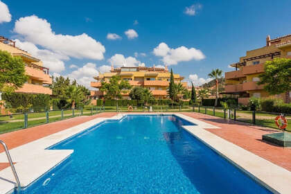 Apartment for sale in Cala Del Moral, La, Málaga. 