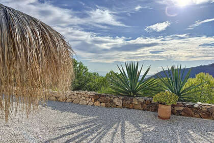 Cluster house for sale in Arenas, Málaga. 