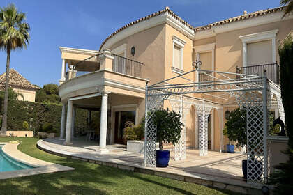 Cluster house for sale in Sierra Blanca, Marbella, Málaga. 