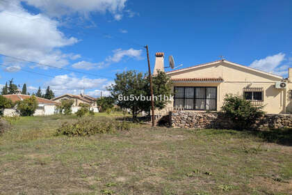 Cluster house for sale in Alhaurín el Grande, Málaga. 