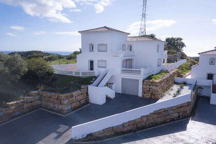 Cluster house for sale in Estepona, Málaga. 