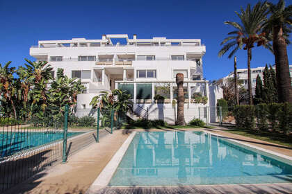 Apartment for sale in Cala Del Moral, La, Málaga. 