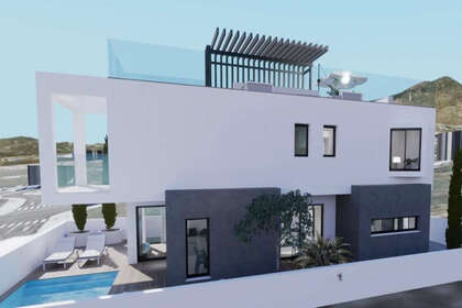 Cluster house for sale in Nerja, Málaga. 