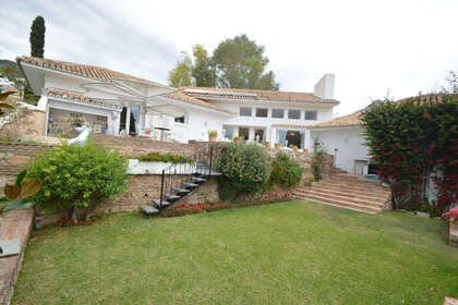 Cluster house for sale in Benalmádena, Málaga. 