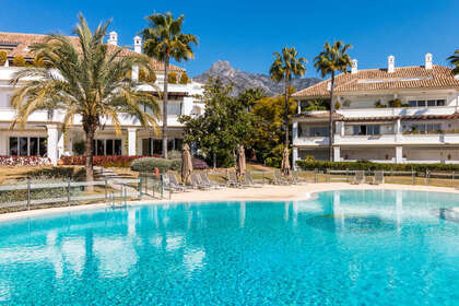 Apartment for sale in Puerto Banús, Marbella, Málaga. 