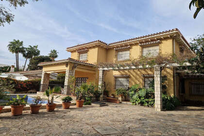 Cluster house for sale in Benalmádena, Málaga. 