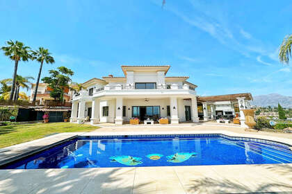 Cluster house for sale in Marbella, Málaga. 