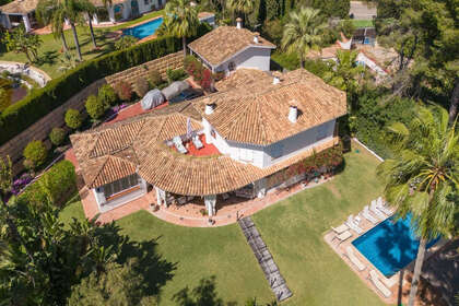 Cluster house for sale in Nagüeles, Marbella, Málaga. 