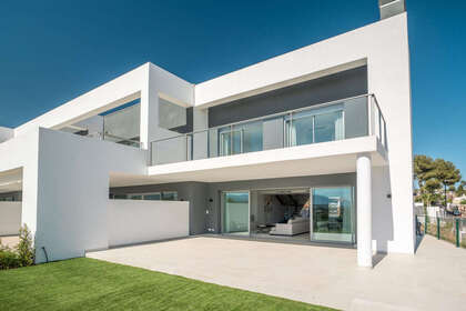 Cluster house for sale in Guadalmina, Málaga. 