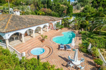 Cluster house for sale in Marbella, Málaga. 