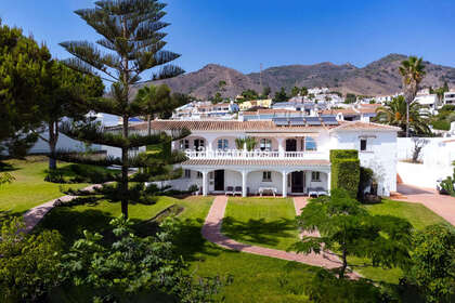 Cluster house for sale in Nerja, Málaga. 