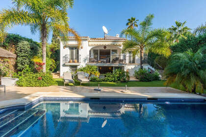 Cluster house for sale in Marbella, Málaga. 