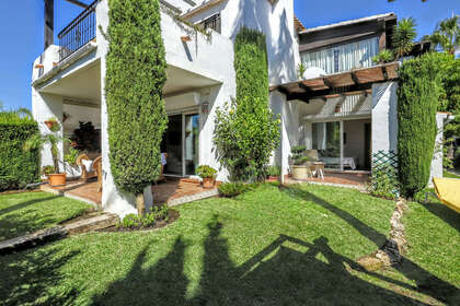 House for sale in Puerto Banús, Marbella, Málaga. 