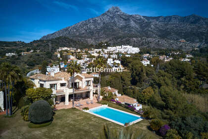 Cluster house for sale in Puerto Banús, Marbella, Málaga. 