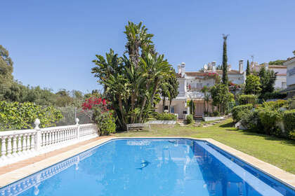 Дом Продажа в Puerto de Cabopino, Marbella, Málaga. 