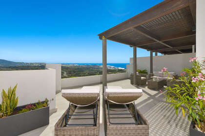 Апартаменты Продажа в Cala Del Moral, La, Málaga. 