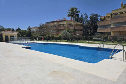 Апартаменты Продажа в Cala Del Moral, La, Málaga. 