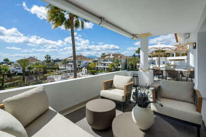 Apartment for sale in Puerto Banús, Marbella, Málaga. 