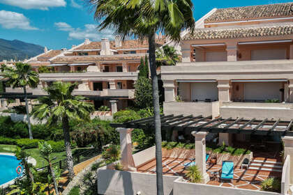 Apartment for sale in Nueva andalucia, Málaga. 
