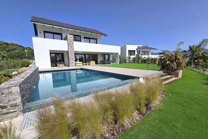 Cluster house for sale in Cerros Del Lago, Marbella, Málaga. 