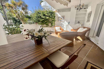 Apartment for sale in Puerto Banús, Marbella, Málaga. 