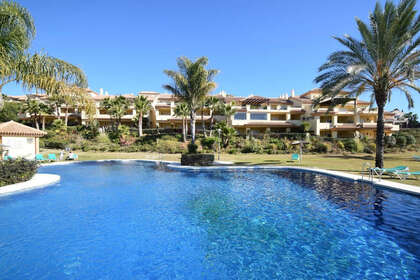 Apartment for sale in Nueva andalucia, Málaga. 