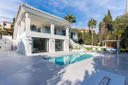 Cluster house for sale in Marbella, Málaga. 